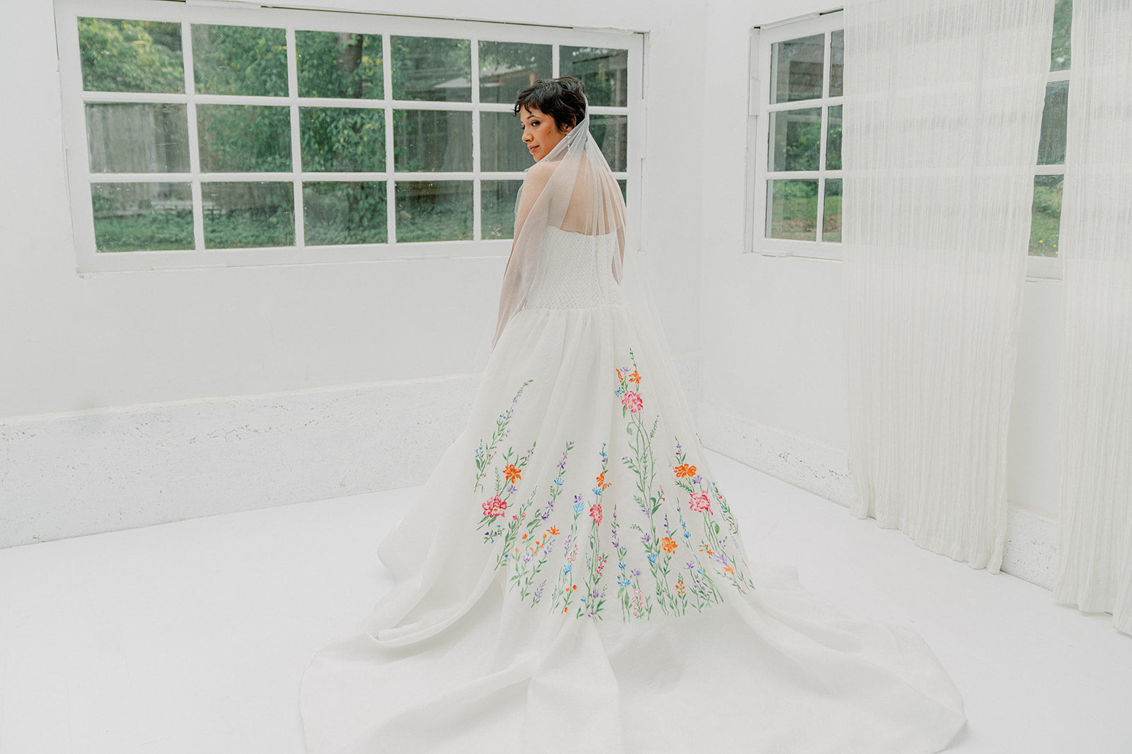 colorful hand painted veil - wildflowers - 23802 – Nestina Accessories