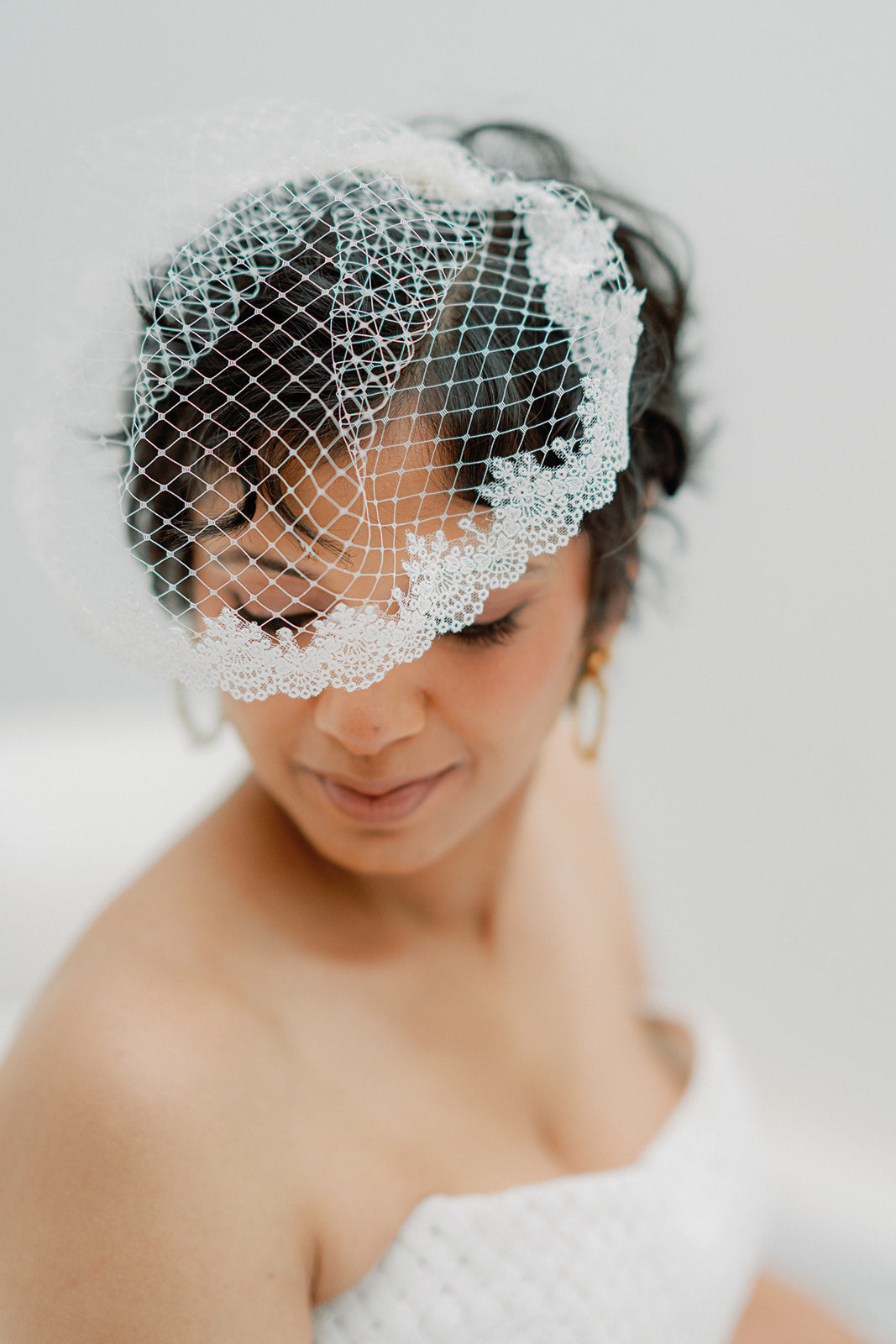 Lace edge birdcage veil ALFREDA - 25055