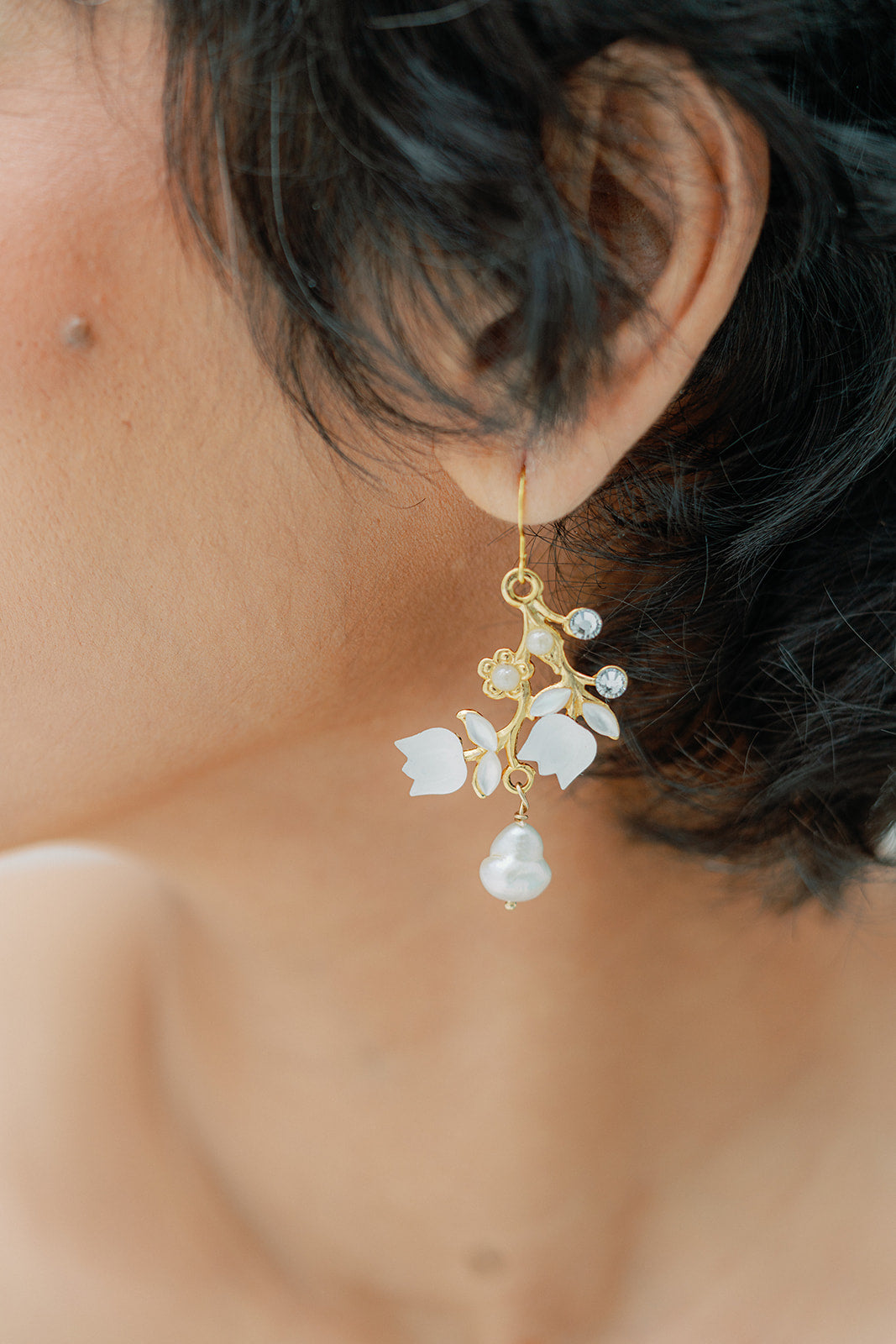 floral dangle earrings with gemstone cabochons - ANNE- 25017