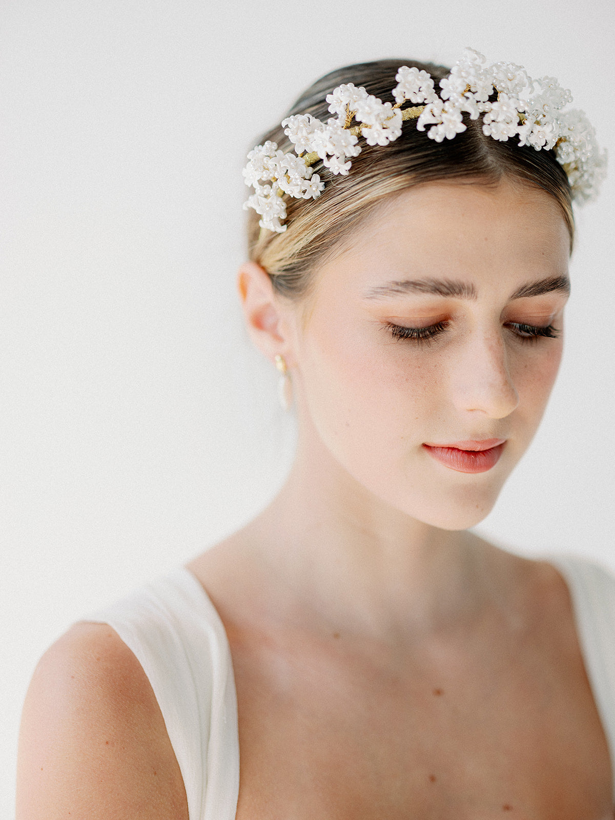 pearls and small flowers headband HALEINE - style 23010